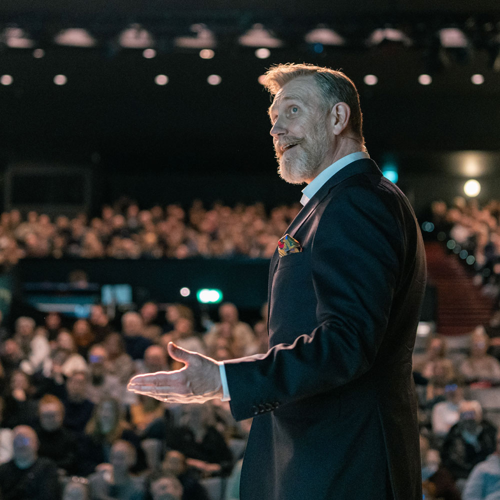 Thomas Erikson tijdens een keynote